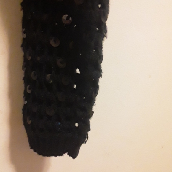 ❤Cutest Sweater Ever!❤ - Picture 4 of 9